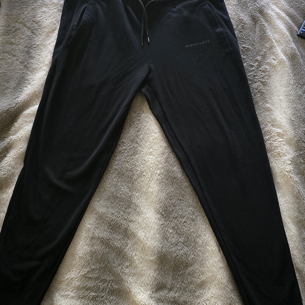 Alphalete Men's Black Joggers
